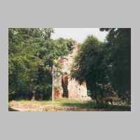 022-1022 Goldbach 1998. Nur diese Ruine blieb von der schoenen alten Kirche uebrig..jpg